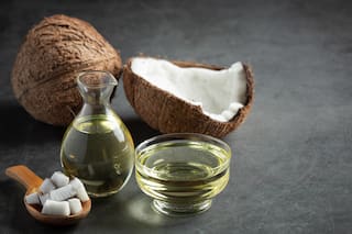 Cómo utilizar aceite de coco para combatir el mal aliento y cuidar los dientes