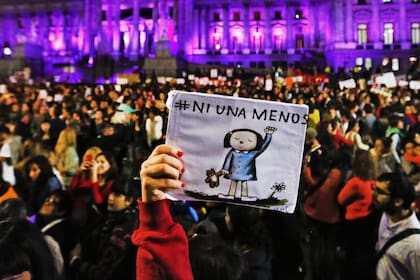El acoso callejero es la primera escala de violencia contra la mujer