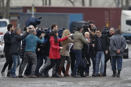 El acoso periodístico al exjuez Oyarbide, que sobreseyó a los Kirchner por enriquecimiento ilícito y aparece en los cuadernos de Centeno