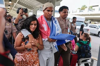 Artista y activista cubano Luis Manuel Otero Alcántara llega a EE.UU.