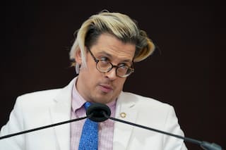 EE.UU. deporta a provocador británico de extrema derecha Milo Yiannopoulos