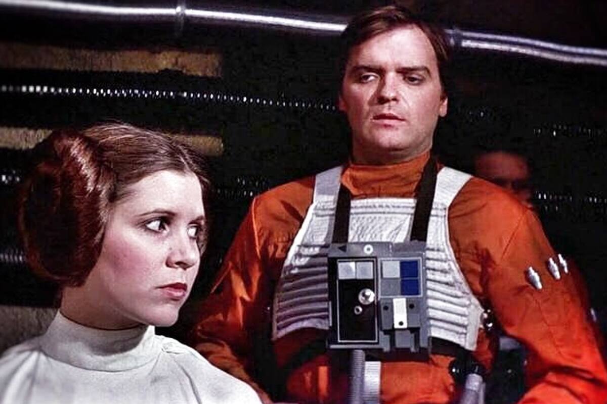 El acto Angus MacInnes, Jon “Dutch” Vander, más conocido como Gold Leader de Star Wars, murió hoy a los 77 años