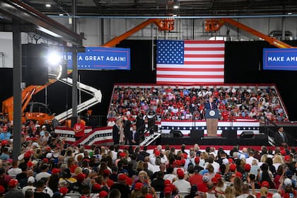 El acto de campaña de Trump en una fábrica en Henderson, Nevada, en las afueras de Las Vegas