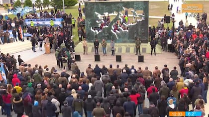El acto del 2 de abril de 2024 fue con la presencia de los gobernadores de Tierra del Fuego, Neuquén y Chubut