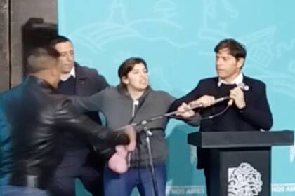 El acto en Brandsen en el cual Fernanda irrumpió con su reclamo a Kicillof