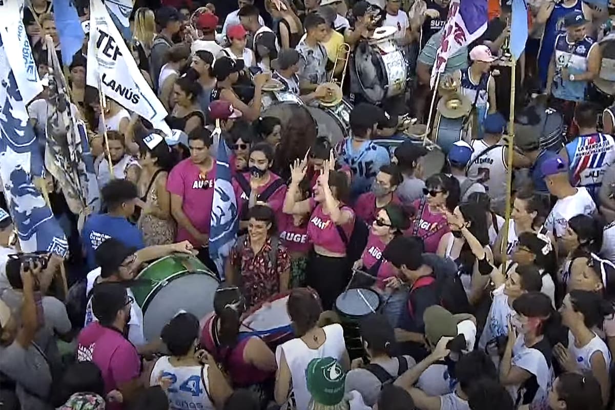 El acto en memoria de Néstor Kirchner en Morón tiene a los jóvenes como protagonistas