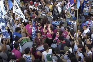 El acto en memoria de Néstor Kirchner en Morón tiene a los jóvenes como protagonistas