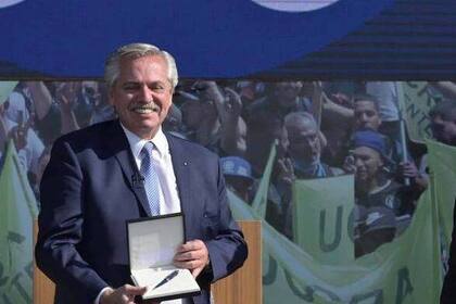 El acto está previsto para las 17 en el Salón del Bicentenario