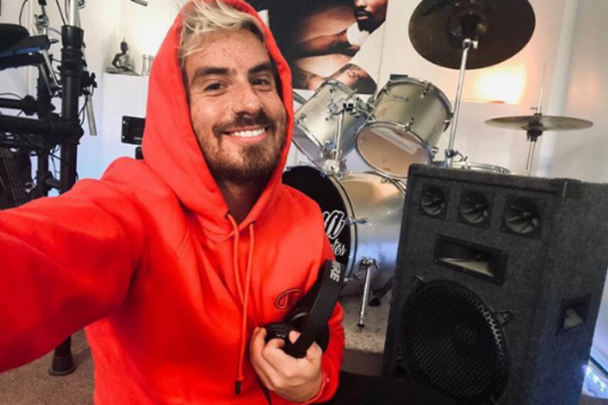 El actor aludió a su lucha contra el cáncer en su desembarco en la radio