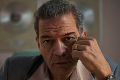 El actor argentino que interpreta al representante del "Rey Sol" habló sobre la posibilidad de una segunda temporada de la serie