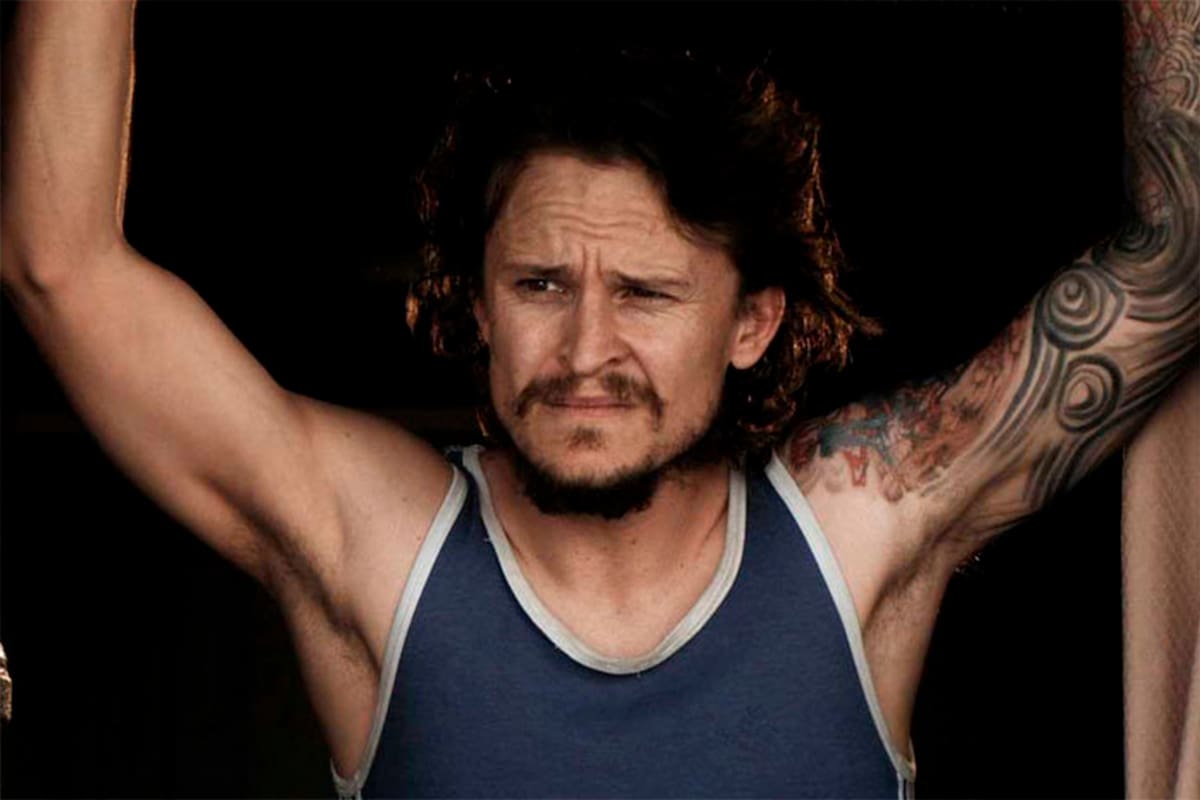 El actor australiano Damon Herriman interpretará al líder del clan que desató una masacre en Los Angeles, en 1969