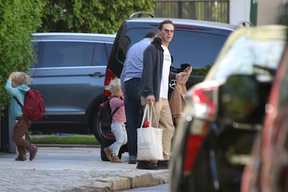 El actor Benedict Cumberbatch partió junto a su familia rumbo al sur argentino