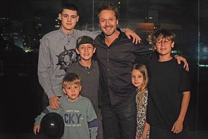 El actor confesó que la frescura de sus hijos es lo que más lo hace reír