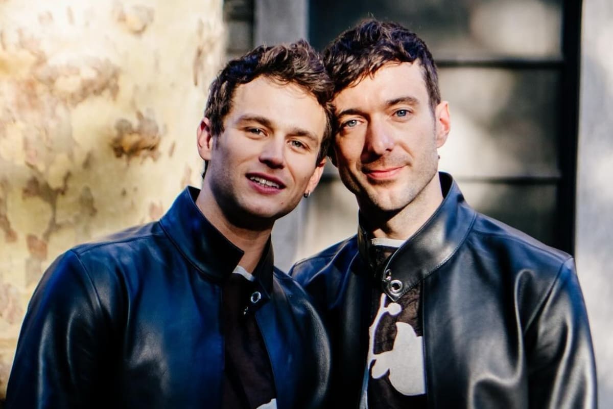 El actor de 13 Reasons Why, Brandon Flynn, se casó con el autor Jordan Tannahill (Foto: Instagram @vogueweddings / Hunter Abrams)