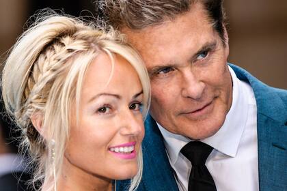 El actor de Baywatch contrajo matrimonio con la modelo Hayley Roberts