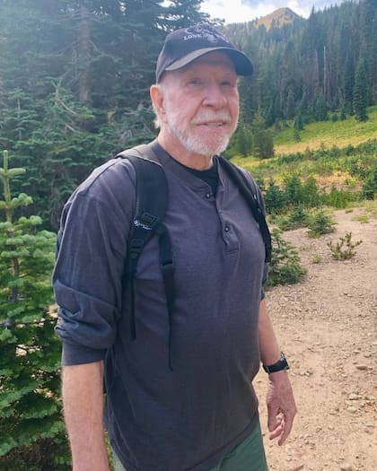 El actor dio a conocer su reciente ascenso al Pico Lassen (Foto: Instagram @chucknorris)