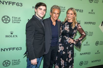 El actor estuvo acompañado por su mujer, Christine Taylor y su hijo Quinlin Dempsey. Al realizar el documental, Stiller no pudo evitar comparar su matrimonio con el de sus padres y confesó que estar separado de su mujer en 2017 lo hizo sentir como un "fracasado"