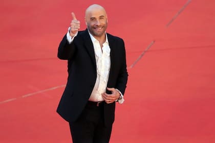 El actor estuvo en televisión y volvió a bailar como en la mítica escena del film de Quentin Tarantino.