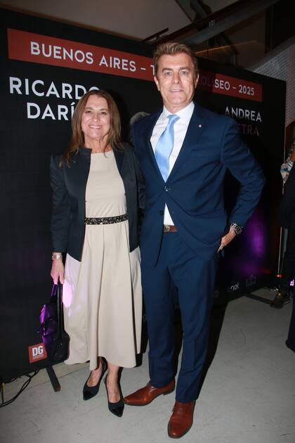 El actor Gabriel Corrado y su esposa desde hace más de 35 años, Constanza Feraud