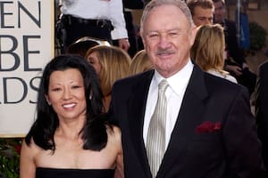 El actor Gene Hackman y su esposa Betsy Arakawa fueron encontrados muertos en su casa de Santa Fe, Nuevo México, el 26 de febrero; estaban casados desde 1991