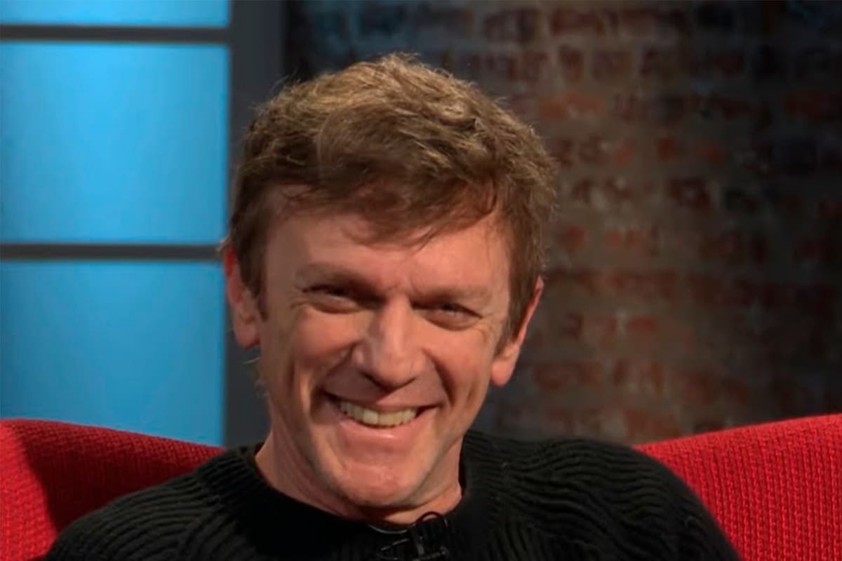 El actor ideó una estrategia para mantener a sus seguidores en sus casas: contestó todas sus preguntas sobre Los Simuladores