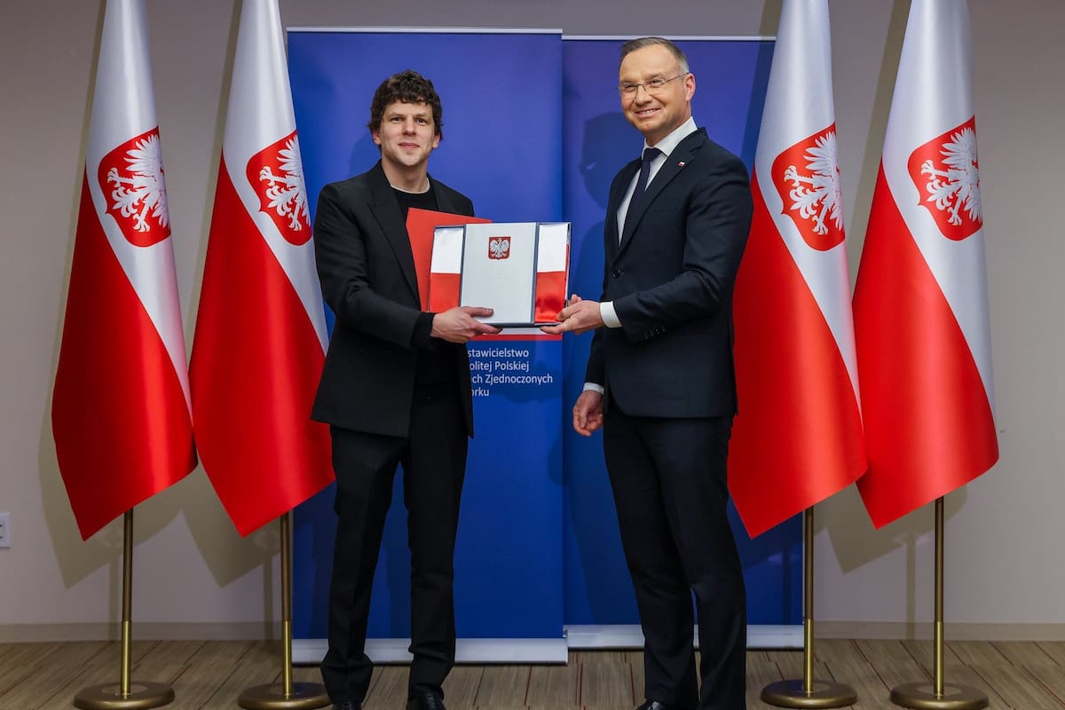 El actor Jesse Eisenberg recibió la ciudadanía polaca