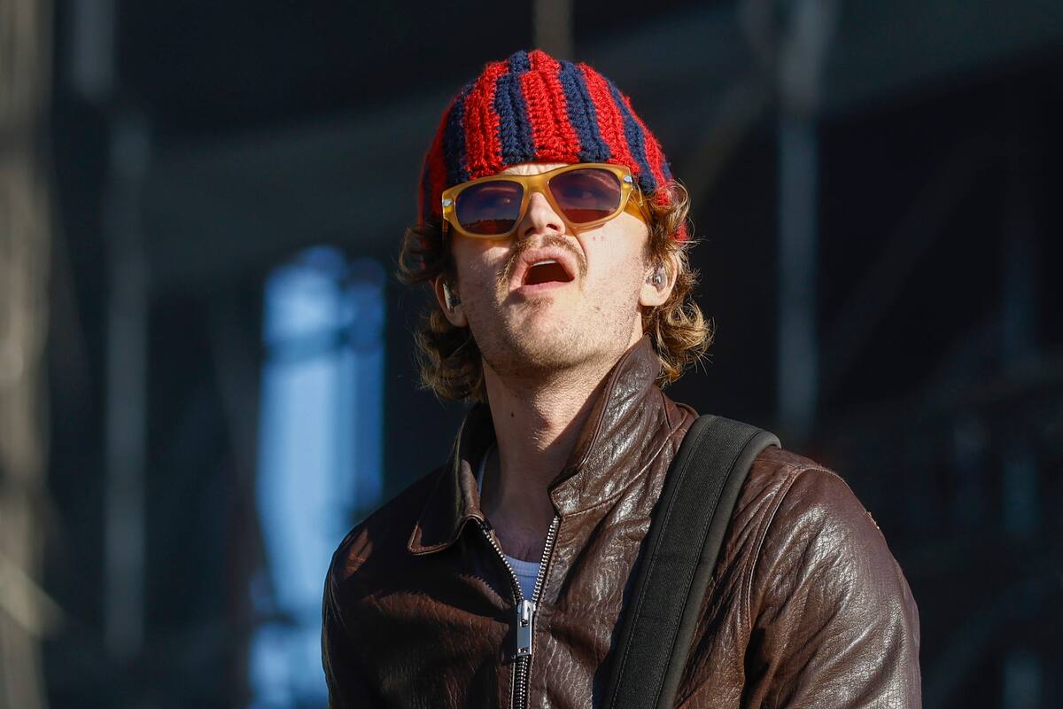 El actor Joe Keery, al frente de DJO