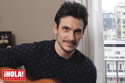 El actor Juan Sorini nos recibe en su mundo privado, donde vive junto a Maia, su mujer, con quien se casó hace dos años.