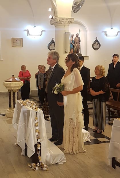 El actor junto a su flamante esposa, Paola Tumino