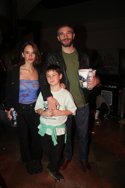 El actor Michel Noher posó con su novia, la periodista Valentina Sarsur, y su hijo -fruto de su amor con Celeste Cid-, el pequeño Antón