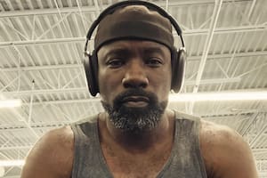 El actor Mike Colter apuntó contra Lionel Messi y contra la Argentina