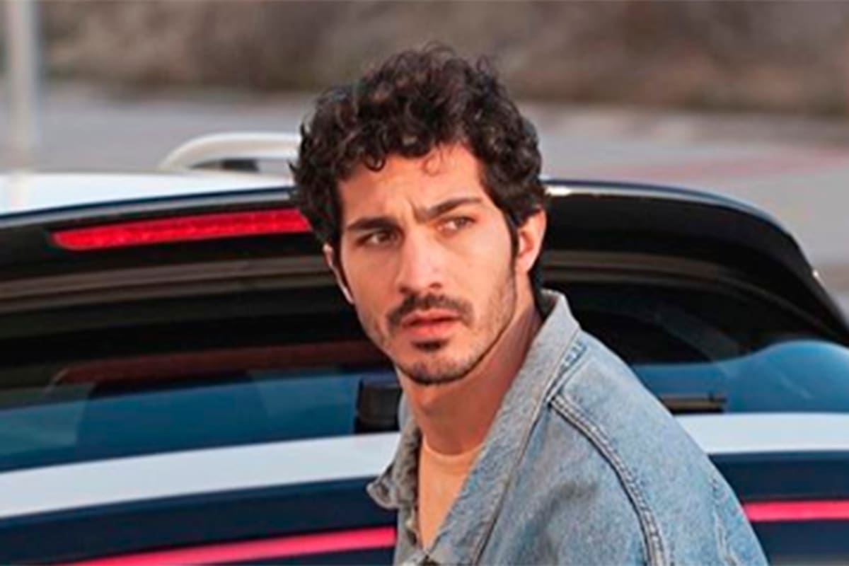 El actor no tuvo reparos en hablar sobre su relación con Úrsula Corberó y sus planes profesionales, pero no quiso referirse al conflicto entre su padre y Valeria Bertuccelli