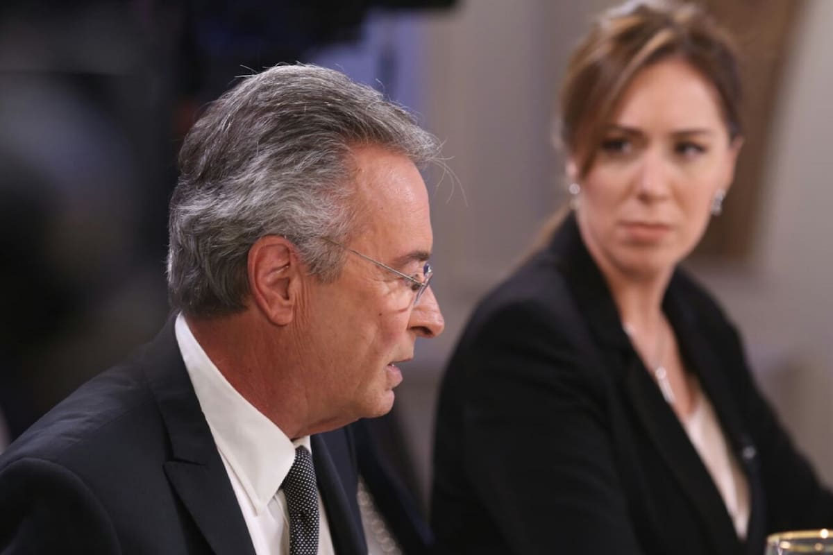 El actor Oscar Martínez compartió la mesa de Mirtha anoche junto a la gobernadora María Eugenia Vidal, la conductora Mariana Fabbiani y el periodista Hugo Alconada Mon