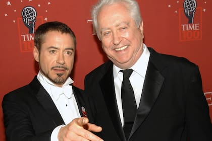 El actor Robert Downey Jr, junto a su padre Robert Downey Sr. fallecido el martes a los 85 años