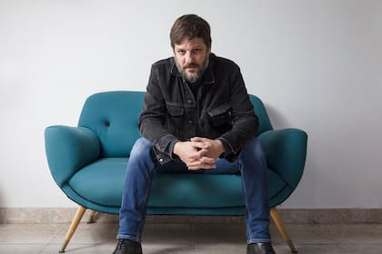 El actor Rodrigo de la Serna interpretará a un hombre que reconstruye la historia familiar y política de Jorge Sivak en "El salto de papá"