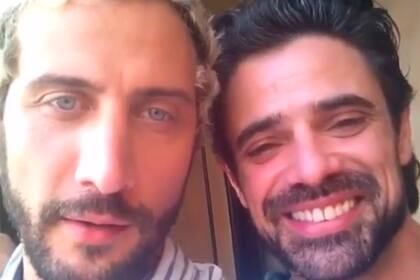 El actor se refirió a la viralización de las fotos de su compañero y aseguró que no se trató de una maniobra para promocionar Desnudos, la obra que protagonizarán en el verano