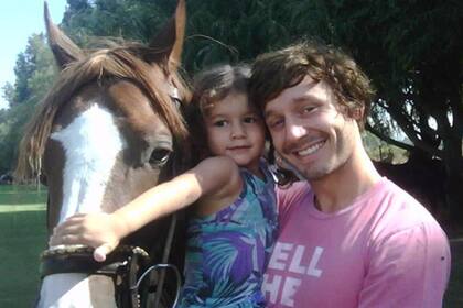 El actor suele compartir en sus redes imágenes de su hija en fechas especiales como hoy