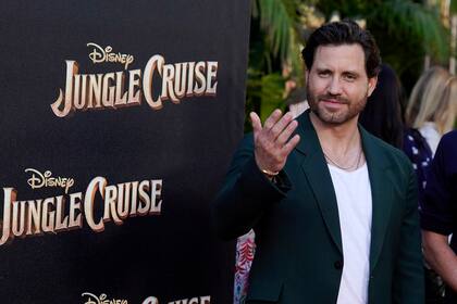 El actor venezolano Édgar Ramírez, parte del elenco de "Jungle Cruise", posa durante el estreno mundial de la película el sábado 24 de julio de 2021 en Disneyland, en Anaheim, California. (AP Foto/Chris Pizzello)