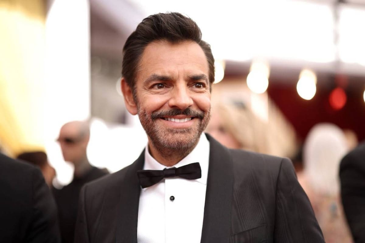 El actor y cineasta Eugenio Derbez relata en un video los múltiples desafíos que enfrentó durante 12 años para materializar su ópera prima cinematográfica, titulada "No se aceptan devoluciones"