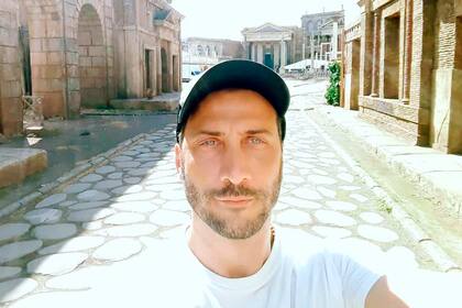 El actor y director reveló que hizo un examen de ADN para conocer su verdadera identidad