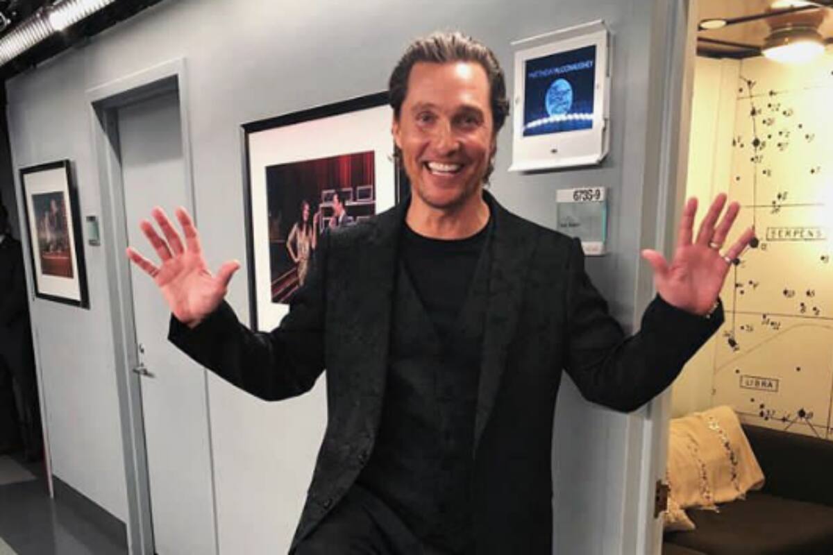 El actor y su familia le hicieron pasar un lindo momento a un grupo de adultos mayores, en medio de la preocupación por la pandemia del coronavirus