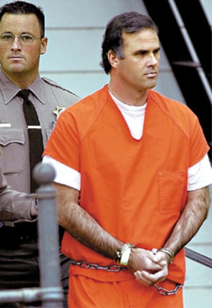El acusado Cary Stayner, al salir ayer del juicio por el caso Pelosso