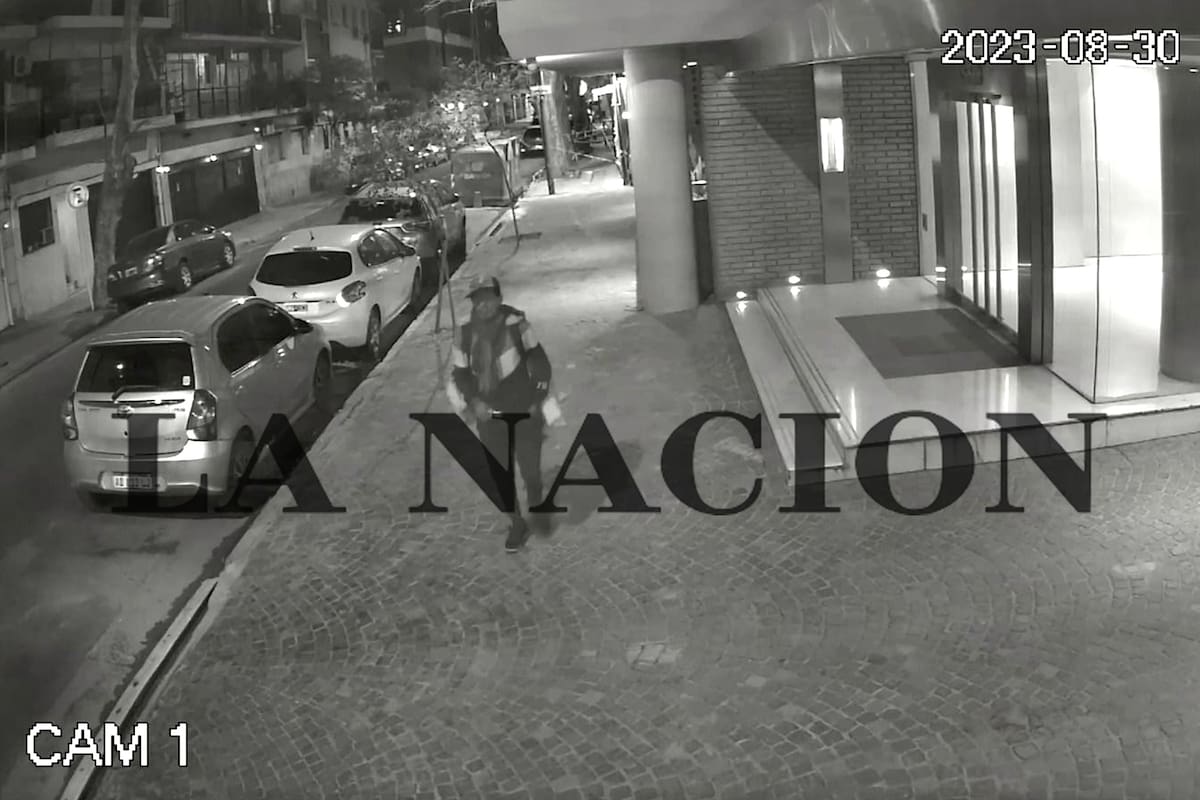El acusado del asesinato de Mariano Barbieri, registrado por una cámara de seguridad pocos minutos antes del crimen