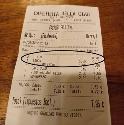 El adicional de hielo y limón que cobró el bar español trajo mucha polémica en las redes sociales
Foto: El Caso