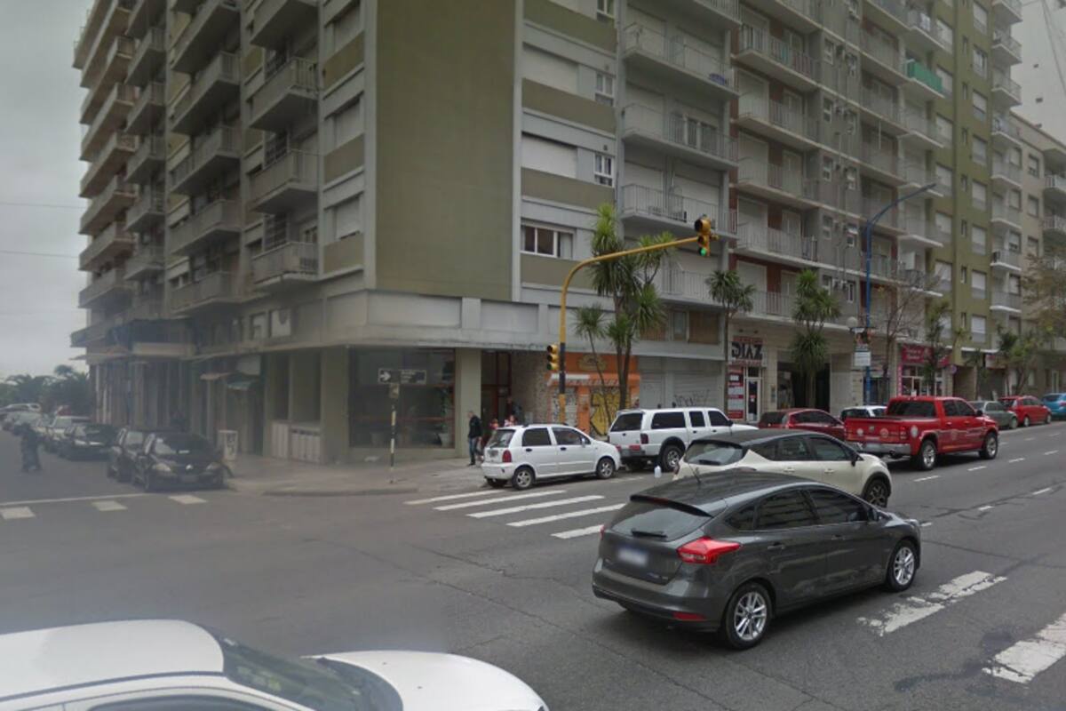 El adolescente atropelló a la nena en Av. Colón y Alsina y se dio a la fuga
