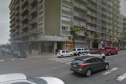 El adolescente atropelló a la nena en Av. Colón y Alsina y se dio a la fuga