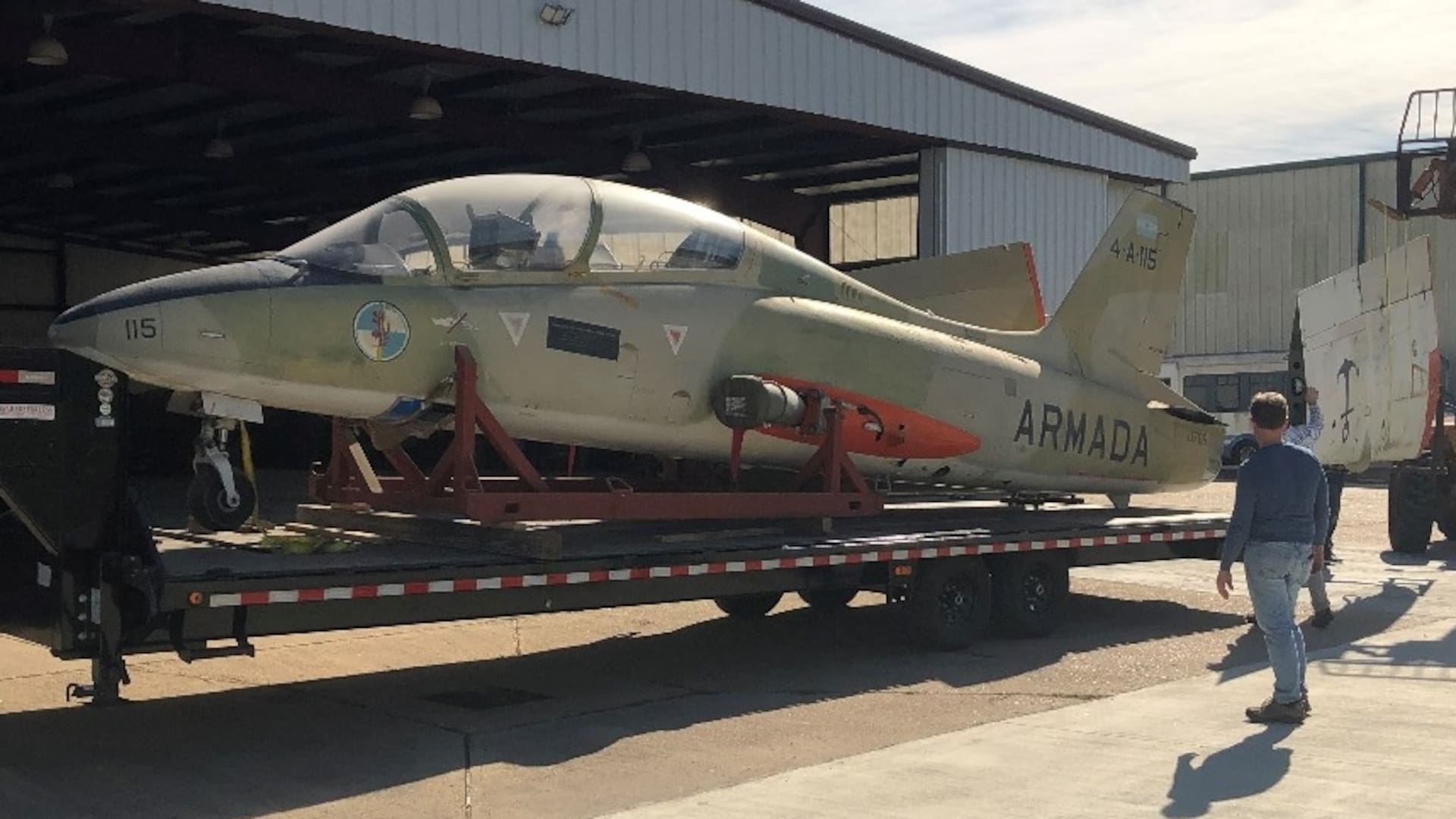 El Aermacchi de Crippa -que sobrevivió al fuego de la flota británica- en los Estados Unidos