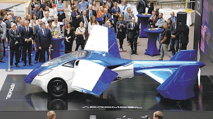 El AeroMobil 3.0, el prototipo de una empresa eslovaca, es una evolución el primer modelo que voló en 2012