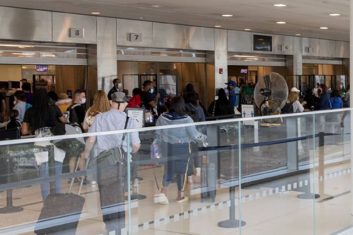 El aeropuerto de Filadelfia permitirá que los pasajeros se despidan de sus seres queridos