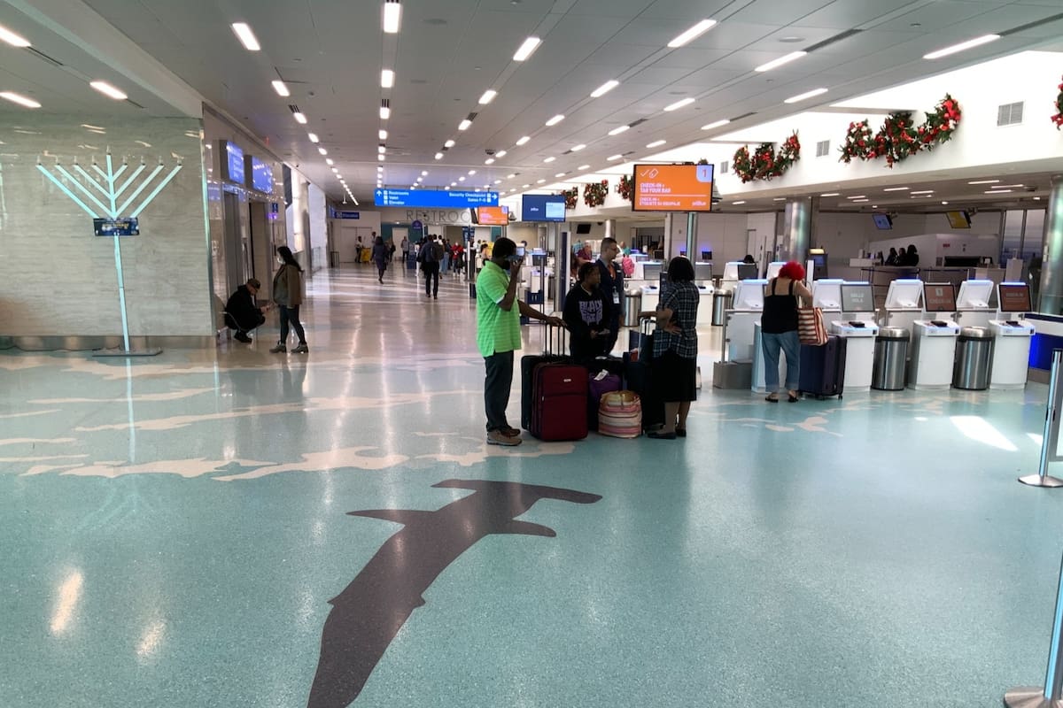 El aeropuerto de Fort Lauderdale, en Florida, cerró temporalmente la terminal 1, por una alerta de seguridad